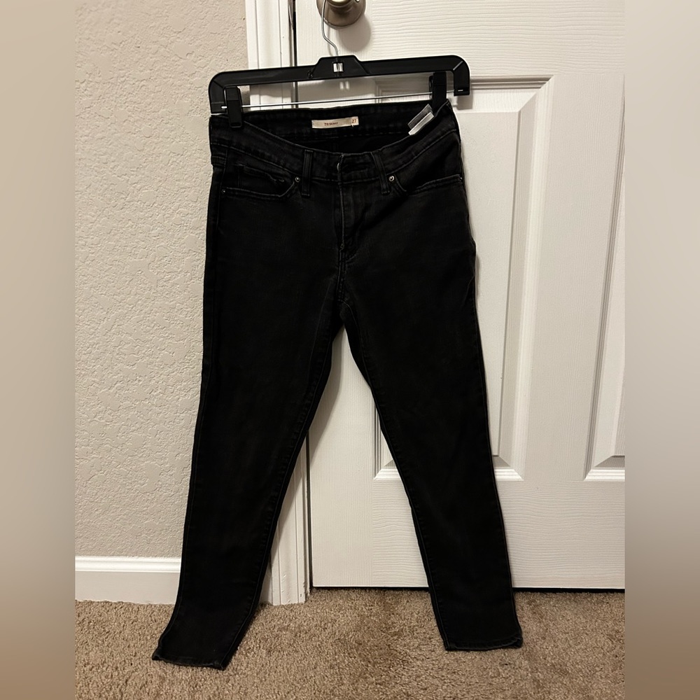 Levi’s 711 Skinny Black Jeans 27